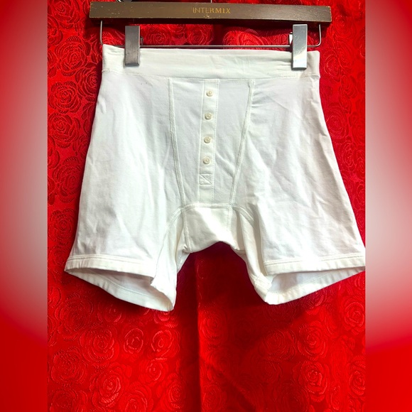 GAP Other - GapBody‎ Shorty. Never use no have tag .